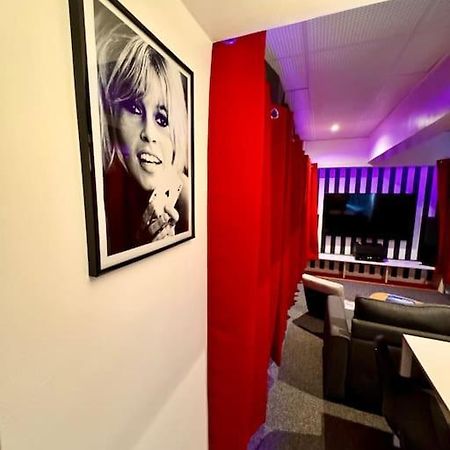 Experience Cinema Immersif Dans Appartement Renove Pres De Montmartre Paris Ngoại thất bức ảnh