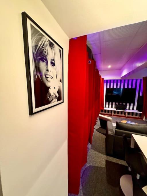 Experience Cinema Immersif Dans Appartement Renove Pres De Montmartre Paris Ngoại thất bức ảnh